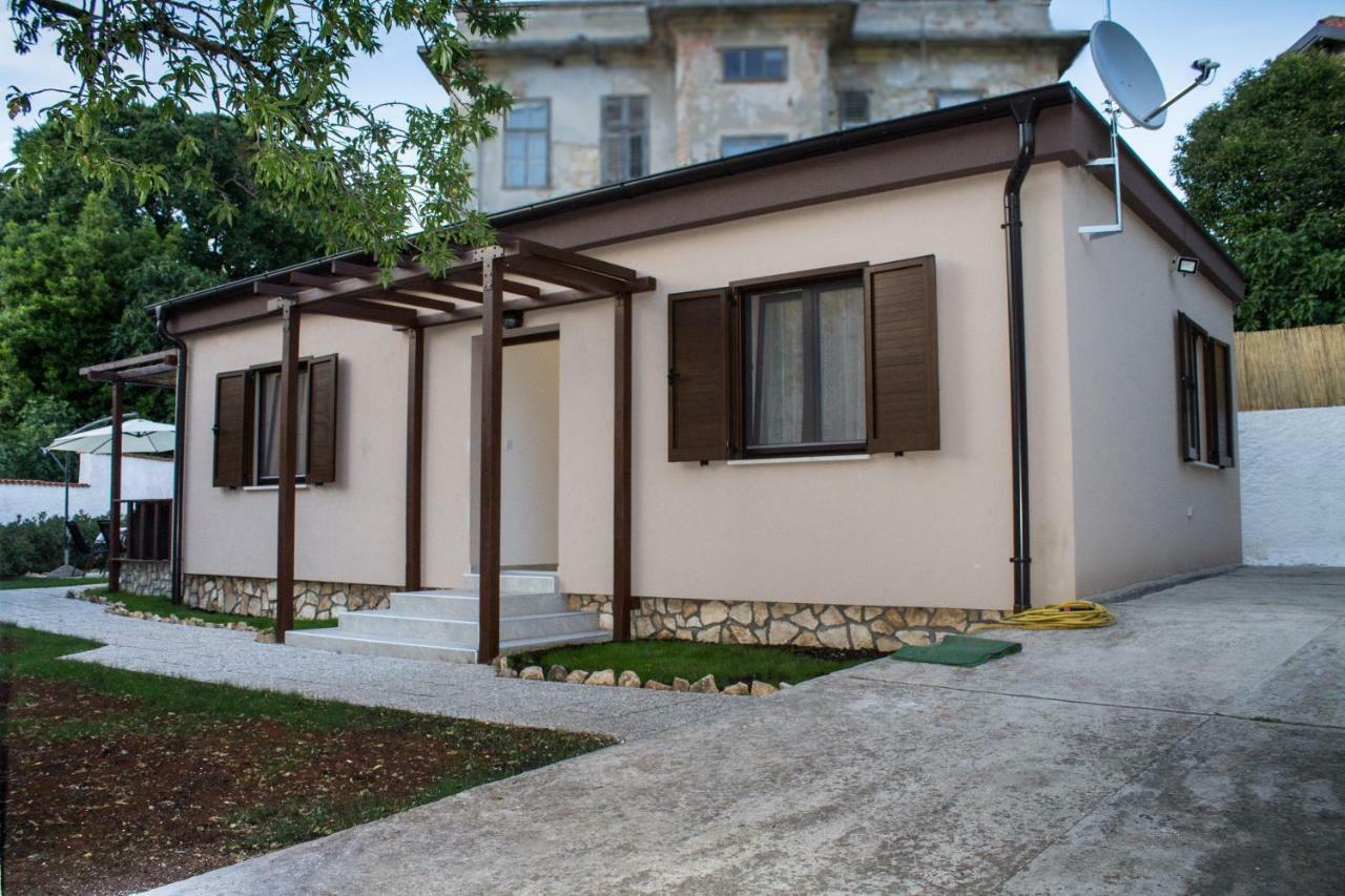 Kuca Za Odmor Natalija Villa Pula Buitenkant foto