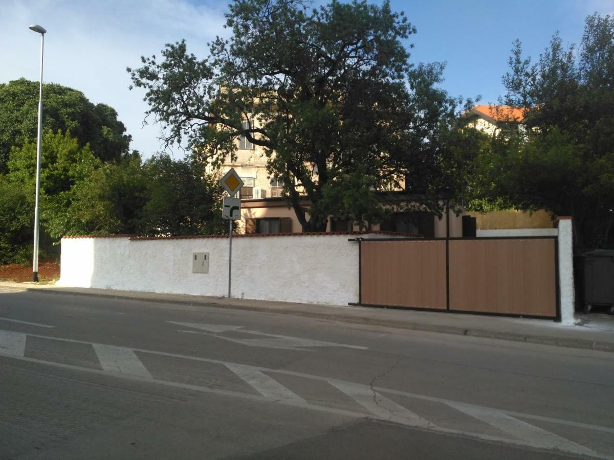 Kuca Za Odmor Natalija Villa Pula Buitenkant foto