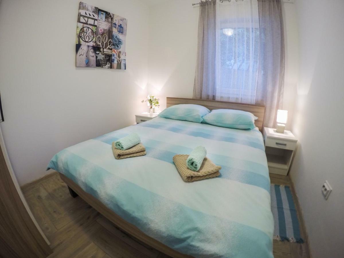 Kuca Za Odmor Natalija Villa Pula Buitenkant foto